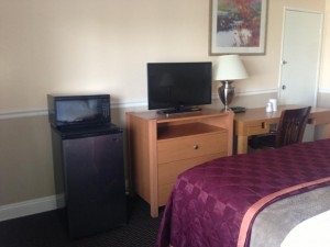 Americas Best Value Inn Oakland Lake Merritt - All Rooms feature Microwaves/Fridges