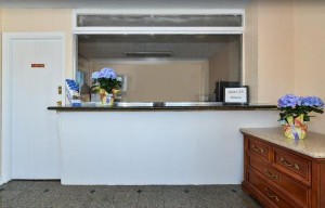 Americas Best Value Inn Oakland Lake Merritt - 24-Hour Front Desk